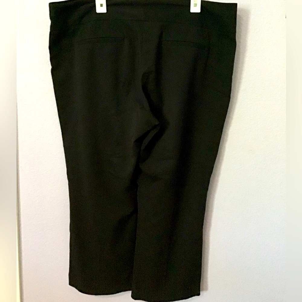 Maurices Size 17/18 black dress pants.